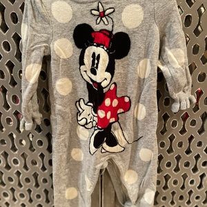 Disney jumpsuit girls 12-18 month bought from Gap